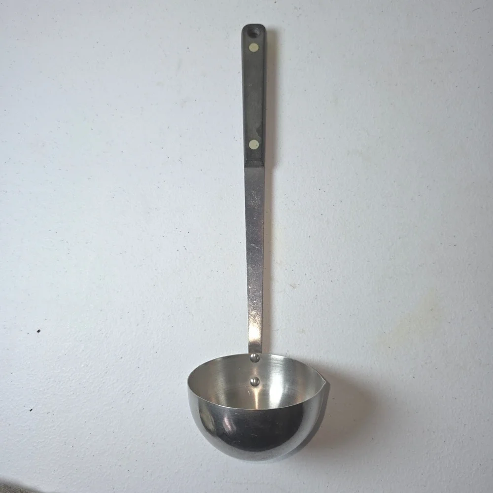 Vintage Ekco Flint Arrowhead Stainless Vanadium Soup Ladle Pour Spout USA 12